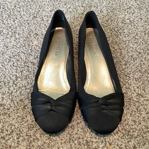Woman’s Black Bandolino Wedges